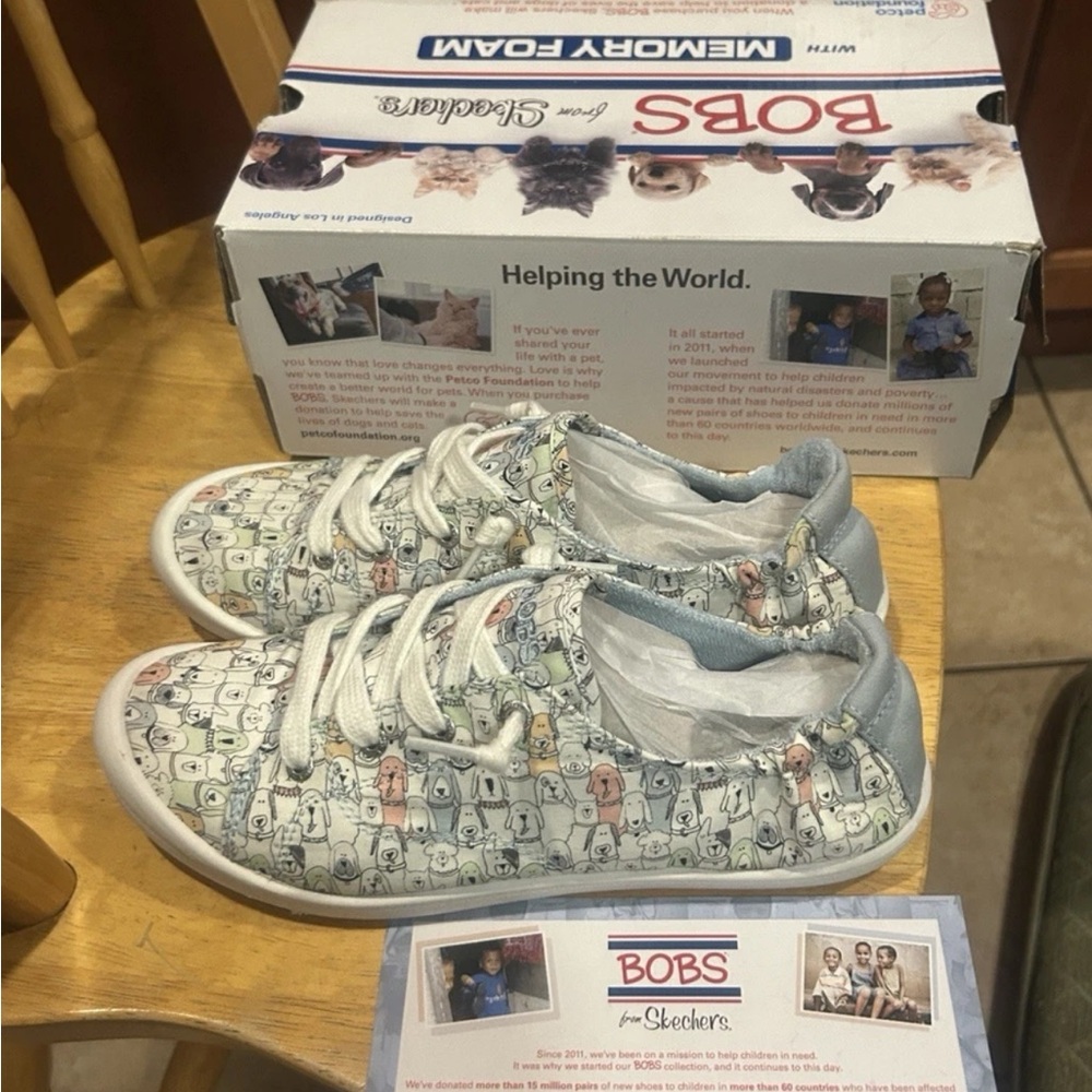 Skechers Petco Bobs Memory Foam Dog Print Canvas Shoes Animal Rescue  Size 9 Box